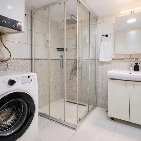 Hadrian Olive Flat By Maxi Homes Walk To Hadrian Gate Antalya
