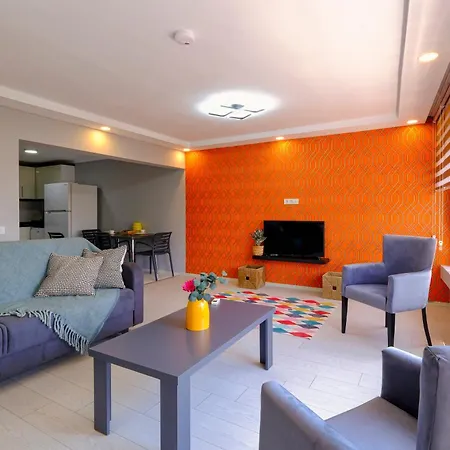 Hadrian Olive Flat By Maxi Homes Walk To Hadrian Gate *