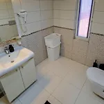 Maxi Homes Olive Flat & Walk To Hadrian Gate Apartman