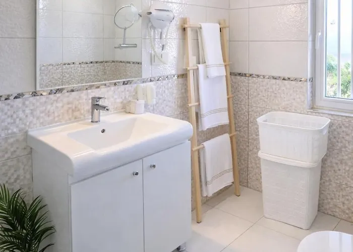 Apartment Maxi Homes Hadrian Olive Steps To Hadrian Gate *