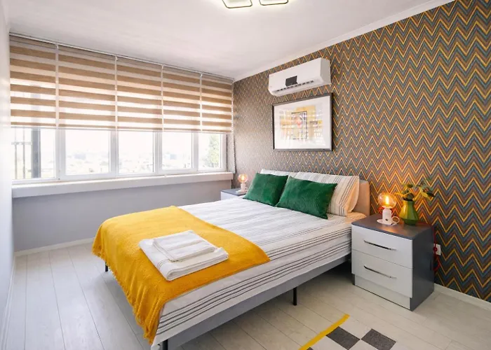 Maxi Homes Olive Flat & Walk To Hadrian Gate *