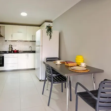 Olive Luxury Sea View Apartment & Free Wifi *