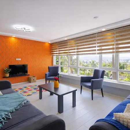 Hadrian Olive Flat By Maxi Homes Walk To Hadrian Gate أنطاليا