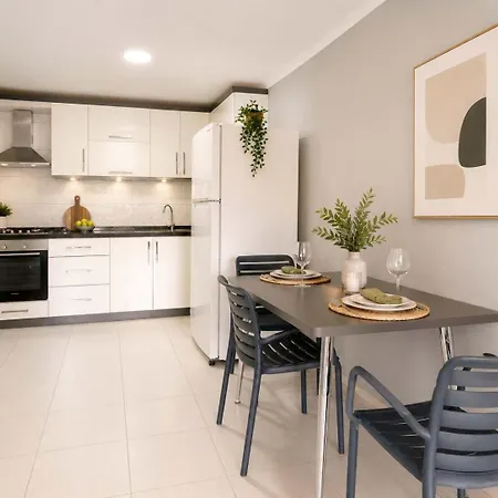 Hadrian Olive Flat By Maxi Homes Walk To Hadrian Gate