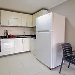 Maxi Homes Olive Flat & Walk To Hadrian Gate *